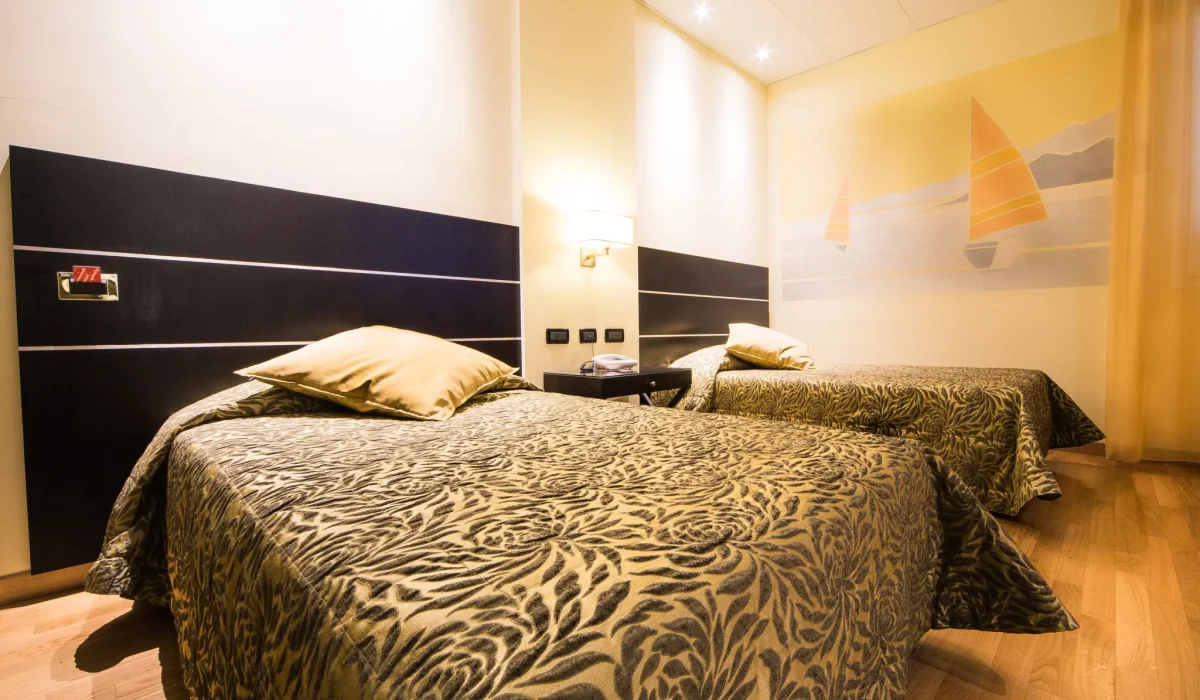 camera-standard01-hoteltorinodiano